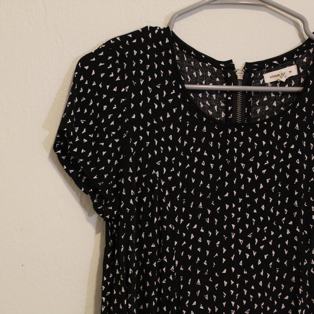 silence + noise / short sleeve flare dress / navy
